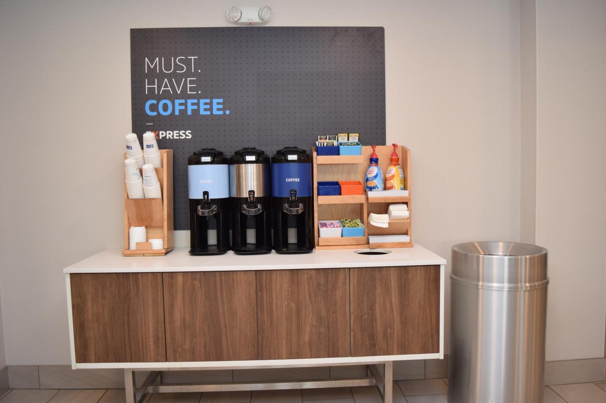 Holiday Inn Express Syracuse Airport By Ihg North Syracuse Экстерьер фото
