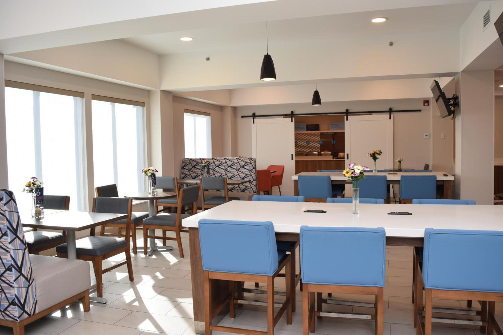 Holiday Inn Express Syracuse Airport By Ihg North Syracuse Экстерьер фото