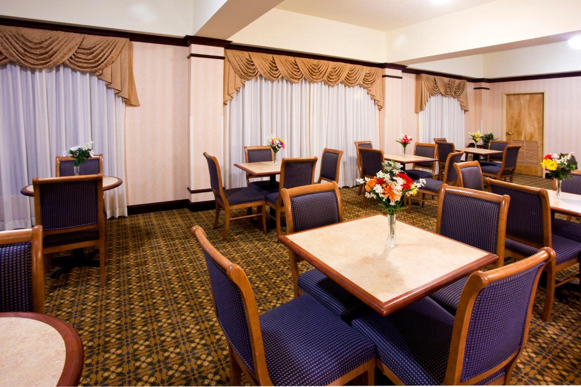Holiday Inn Express Syracuse Airport By Ihg North Syracuse Экстерьер фото