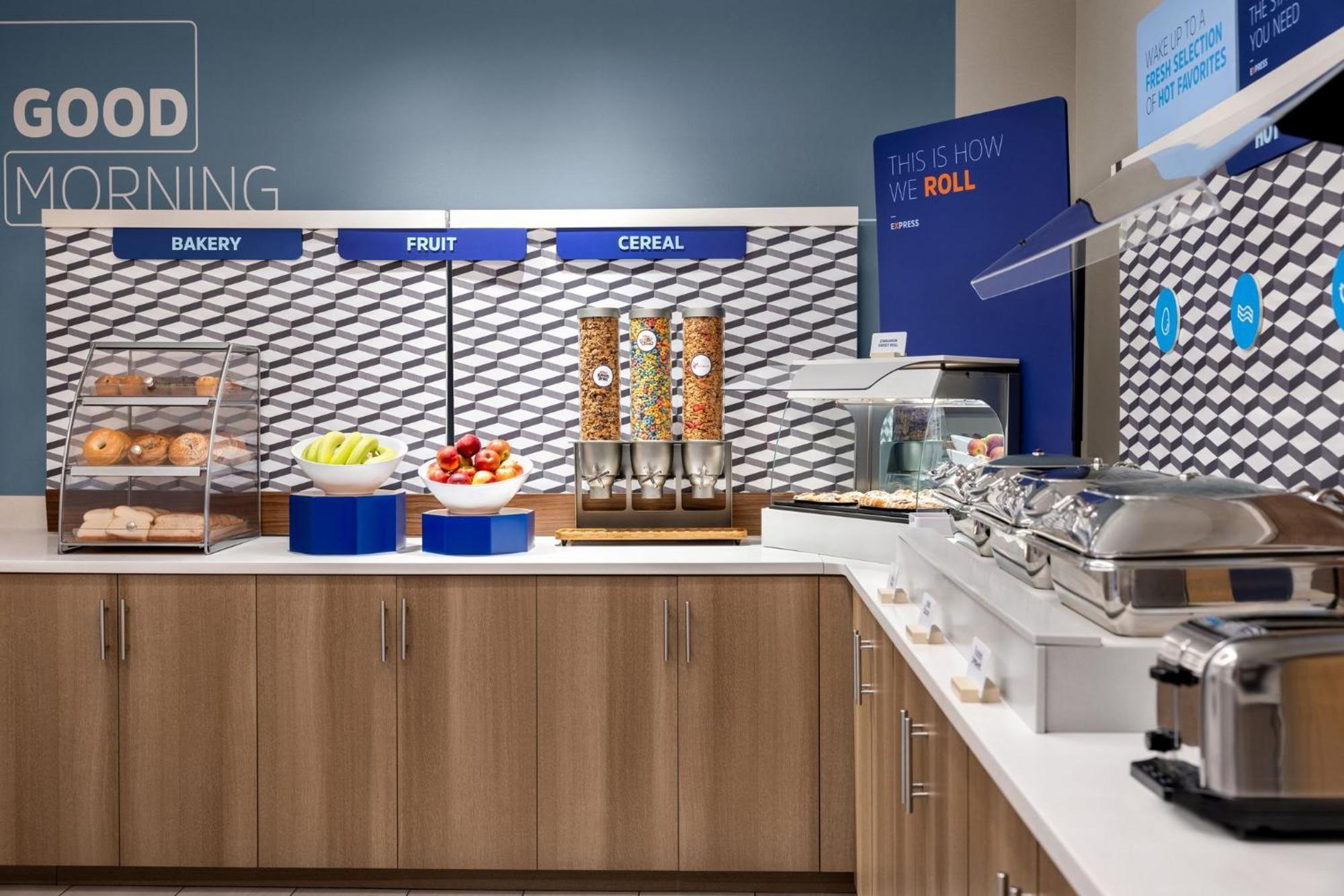 Holiday Inn Express Syracuse Airport By Ihg North Syracuse Экстерьер фото